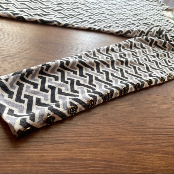 SOLD J. McLaughlin Sweater Womens Small White Blue Geometric Pattern Button Pul - Picture 4 of 10